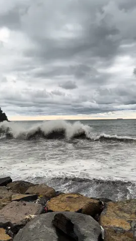 vibes buat nge galau dapet banget jadi kita nge galau dulu ya wkwkwk 🧏🏼‍♀️🌊#masukberanda #fypシ #langitaesthetic #masyaallahtabarakkallah #vibesgalau 