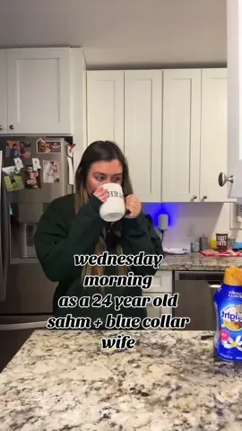 happy wednesday my friends!! don’t forget to give the Lord thanks for waking you up this morning ❤️  #sahmlife #bluecollarwife #humpday🐪 #morningcoffee #thankful #earlymornings #coffeetalk #momlife #wifelife 