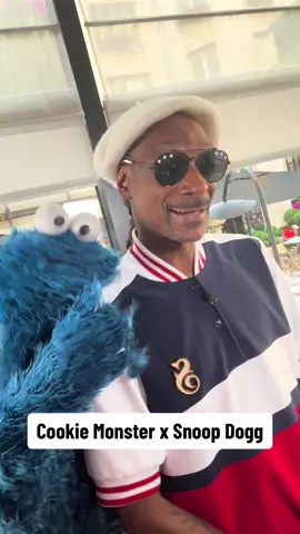 When two legends link up 🤣🙌🏾 #CookieMonster x @Snoop Dogg  @Sesame Street @Access Hollywood  #snoopdogg #snoop #parisolympics 
