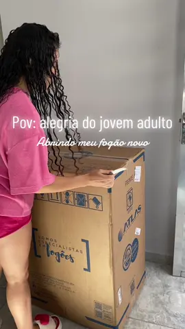 Amigaaaaa, comprei meu tão sonhado fogão novo, estou tão feliz 🥹🥹  #conquistas #morandosozinha #casanova #enxovaldecasanova #fyp 