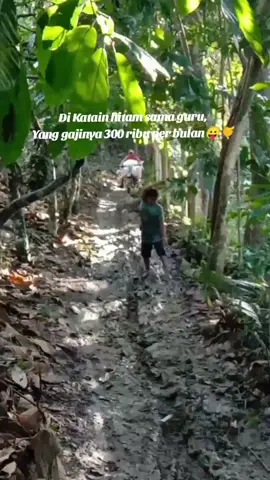 Hitam itu wajar..?