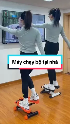 Chiếc máy chạy bộ tại nhà giúp các bác có thể tập thể dục cực đơn giản 🥰 #maychaybotainha #maychaybo #maytaptheduc #maytaptheductainha #foryou #xuhuong #muataitiktokshop #LearnOnTikTok #dodungtienich #tienichgiadinh #dodungtrongnha