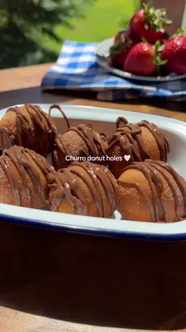 Nutella on everything please 🫡 #baketok #donutholes #chocolaterecipe  INGREDIENTS FOR DOUGH 100g whole milk 1 eggs 150g cold water 1 tsp salt 80g granulated sugar 1 tbsp dry instant yeast 90g unsalted butter 560 bread flour 1 bottle canola oil for frying (16FL OZ) FOR CINNAMON SUGAR (mix them together and set a side) 50g granulated sugar 7g cinnamon FOR TOPPING Nutella (melted in microwave for 20-30 seconds) Full detailed recipe on my website, always 🥹💞 ruefig.com #bakewithfreya #Foodie #baking #bakingvideo #sweet #food #chocolatelover 