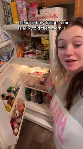 #mom #baby #Relationship #fyp #foryou #momlifebelikethat #teenmom #fy #cleaning #groceries #groceryshopping #groceryhaul #grocerylist #cleanmyfridge #fridgeorganization 