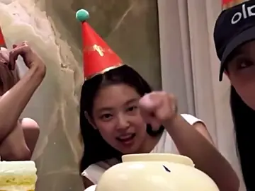 WHY 🤣🤣🤣#rosé #jennie #jisoo #lisa #blackpink 