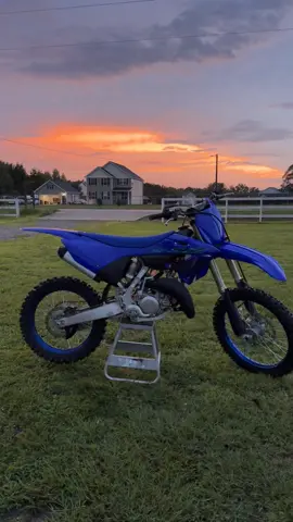 Mira eso ❤️‍🔥❤️‍🔥💙💙 #yz125💙 #yamaha #CapCut #motocross2024🏁 #MemeCut #yzfamily #tiktok #parati #tiktokviral 