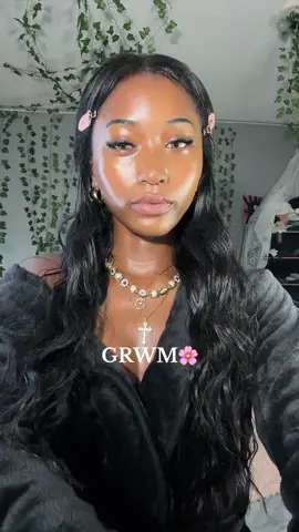 i think im going to do my makeup on live today instead of a video😜 #routine #grwm #fyp #foryou #getreadywithme #trending 