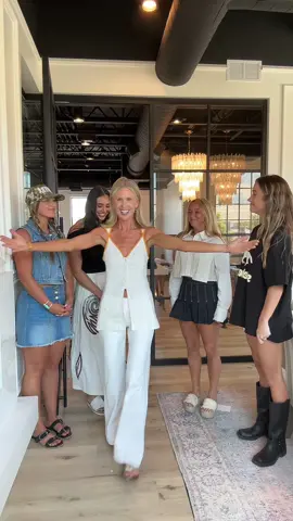 SHOW ME THE MONEYYYY