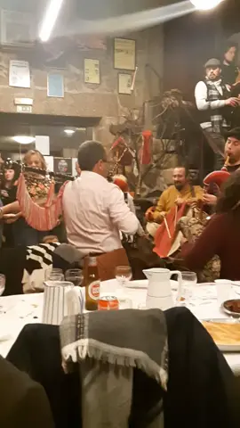 Jantar Gaiteiro, Santo Tirso - Portugal 🇵🇹 Uma de minhas melhores lembranças! Esse dia é inesquecível! #gaitadefol #bagpipes #bagpiper #bagpipers_tiktok #bagpipers #folk #folklore #neofolk #portugal #galicia #europa #europe #tiktok #artistsoftiktok #art #viral #gaitadefole #gaitadefoles #gaitagalega #gaitatransmontana #gaitamirandesa #gaitagallega #medieval #seivane 