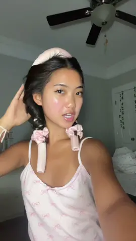 FIRST DAY OF SCHOOL 🥲 i cant believe it! fit on my LTK (laurenkkim0) #firstdayofschool #transition #OOTD #outfit #outfitoftheday #schooloutfit #schoolfit #firstday #backtoschool #outfitideas #outfitinspo #firstdayofschoolfit #fyp 