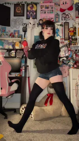 Classic dance ft my fav new sweatshirt from @Otaku Gardens ! #kobeni #kobenicosplay #otakugardens #sturdy #chainsawman #kobenicosplay #ddr 