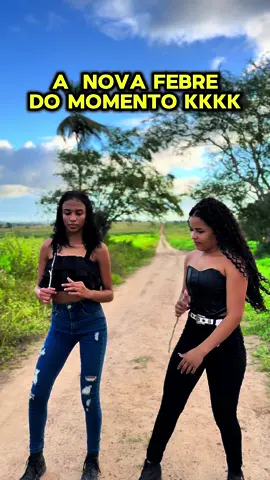 Menina da bota 👢