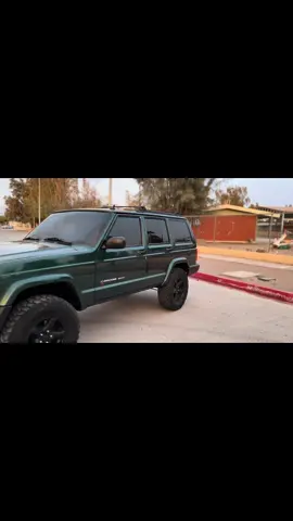 Jeep Cherokee, 2000 #Xj #4x4 #classic #joyitas #viralvideo 