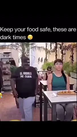It was the zero break in eye contact that did me good. This guy is smooth😂 #smoothcriminal #resturant #badguy #funny #viral #fypシ゚viral #lunchdate #eyecontact #fypage 