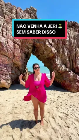 INFELIZMENTE MUITOS TURISTAS ERRAM ❌👇🏼 Já manda para quem está vindo a Jeri! 🏝️ 📆 Os melhores meses para vir e menos lotados são: Agosto, Setembro e Outubro. A partir de novembro até janeiro a vila fica muito cheia, julho é mês de férias e no restante chove ☔️  💰 A taxa de turismo é obrigatória para entrada na vila, custa R$41,50 por 10 dias e é solicitada para conferência em todas os retornos de passeios. Pague online com antecedência para não enfrentar filas grandes na chegada! O site é: https://www.jijocadejericoacoara.ce.gov.br 🏝️ Os passeios imperdíveis aqui são:  ✨Lado Leste, Lado Oeste, Lagoa do Amâncio, Lagoa do Paraíso e Pedra Furada!  ✨Sem contar os pores do sol, luau das caipirinhas, andar na vila à noite, quintal do samba e café Jeri! ☀️  🪨 Existem 3 formas de ver a pedra Furada: 🌊 Andando pela praia - formam piscinas naturais lindas no caminho (tem que ir com a maré secando e voltar no máximo na hora da maré mínima, até 0,3m no máximo para conseguir andar na areia sem riscos)  🦶 Andando pela trilha que tem uma dificuldade média-baixa (média de 30-40min) 🏍️ Quadriciclo até um trecho e depois andando para a descida até a pedra!  🚤 Barco- vê a pedra do mar e nem sempre desce para fotos (confira antes com os barqueiros)  💰Compramos 1 e ganhamos outro em pratos, diárias, passeios e restaurantes usando o app 💎  🎁 Com o cupom VMR você ganha 10 reais de desconto na ativação  ✅Comenta JERI que te envio tudo sobre como economizar por aqui!  Já segue o @viajarmelhoremedio pra ver tudo!