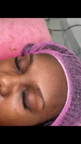 Cours micro pigmentation sourcils 😍😍 (ombre brows ) #femac #beauty #ouanaminthe #40768921 #work #ombrebrows #Love 