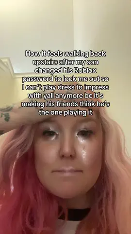 I just want to rate outfits too #dresstoimpress #dresstoimpressroblox #theresapossibility 