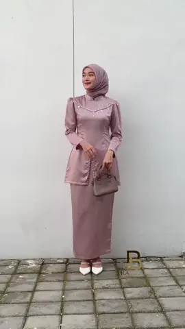Model Terbaru udah Launching😍 One Set Fayra kurung melayu. 100rb aja udah dapet secantik ini. Langsung Gercep Munpung Promo 8.8 Join Live banyak voucher menanti😍 #PromoGuncang88 #wibgajian #kebaya #prabatik #bajulamaran #bajuwisuda #ootdwisuda #bajukondangan #bajubridesmaid #bridesmaid #kurungmelayu #bajukurung #oneset 