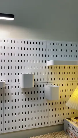 Peg board organizer #pegboard #pegboardorganizer #walldecor #hangingshelves #aesthetic #sivhomedeco #fyp 