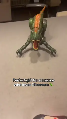 Dont walk Run 🦖  #dinosaur #toys #juguetes #dinosaurtoys #trex #tiktokshop #parenting #dealhunters #dinosaurtoys #kidstoys #interactivetoys #MomsofTikTok #boymom #kidstoy #jueguetesparaniños #toddlersoftiktok #dinosaurios #dinosaurio #giftideas 