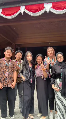 feels like day 1 internship!! (as panitia pkkmb :p)  #fyp #fypシ゚viral #fypシ #viral #internship #outfit #outfitcheck #outfitideas #kampuslife #college 