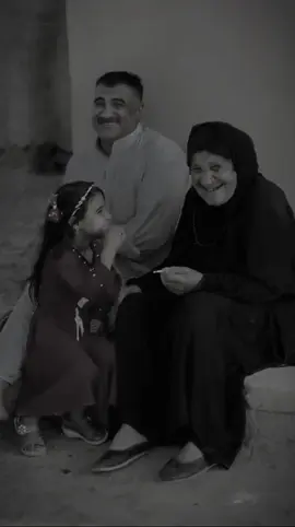أشتقنا لناس كانت سعادتنا ..كانت حياتنا .. كانت كل شئ…😥 💔🫶
