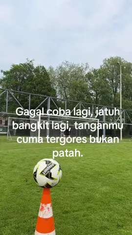 Versi kiper #fypシ #katakata #fotball  #storywa #sepakbola #katakatastorywa_ 