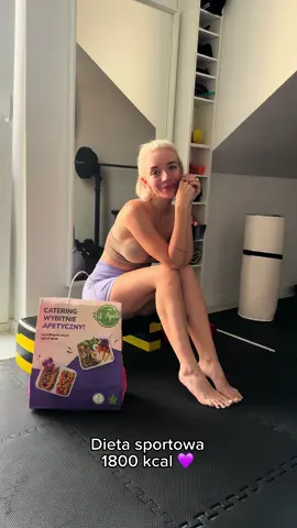 Dzięki @@Catering dietetyczny FitApetit zawsze dobiorę dietę idealną do moich aktualnych potrzeb 💚 Z kodem SUMMER24 macie obecnie -15% zniżki na wakacje od gotowania! 🥳 [współpraca reklamowa] #fyp #dieta #sport #siłownia #foryoupage 