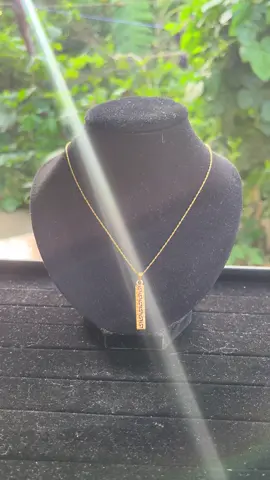 ✨18k Gold Fen Bar Necklace✨ Check the yellow basket! Watch our daily gold live selling! 🫶🫶 #18kgoldjewelry #18ksaudigoldpawnable💯 #18kgoldnecklace #goldliveselling 