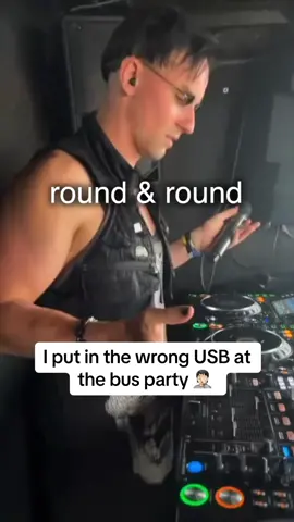 They didnt expect that… @LET IT ROLL bus party 2024 #drumandbass #partybus   