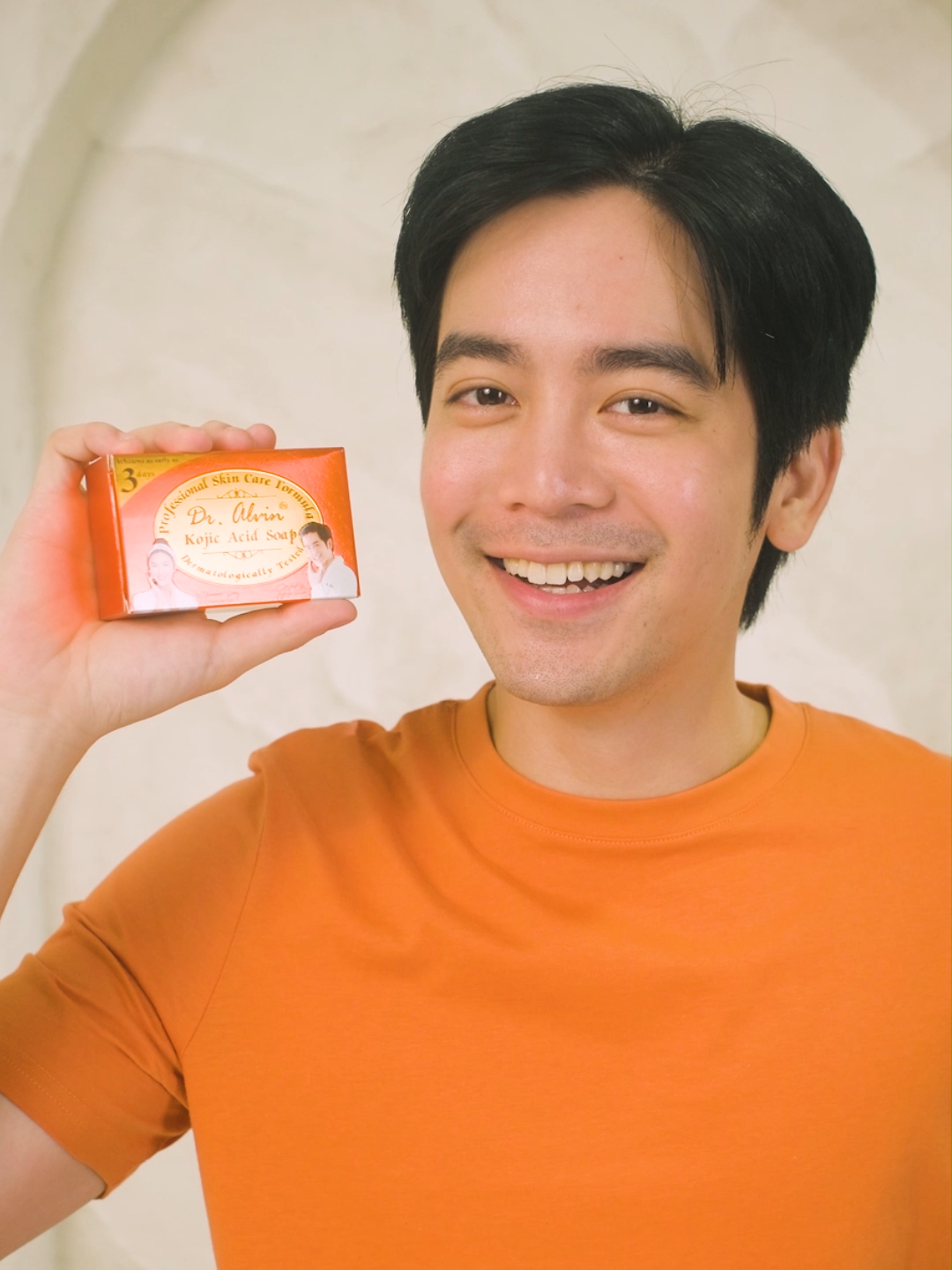 Mapapatingin ka talaga kapag may fresh and glowing skin! My secret throughout the years is no other than Dr Alvin Kojic Acid Soap. In just 3 days, experience the #AstigMakaGwapo effect with this natural, quality, and affordable soap cleanser. Simple lang di ba? Available at any Dr Alvin distributor and official resellers nationwide. #DrAlvinTrustedSkincare #DrAlvinKojicSoap #DrAlvinSkincare #DrAlvinBeautyInnovation #DrAlvin25rejuvyears #DrAlvinTrustedSkincare #dralvinrejuvenatinglives #dralvinkojicacidsoap #dralvinrejuvsetno5 #dralvinrejuvenatingset #dralvinsunscreenspf50 #fyp #fyps #fypシ
