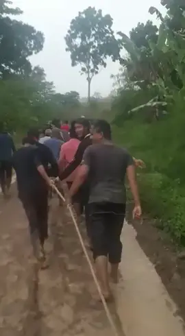 perjuangan serorang santri agar dapat melihat kembali kehidupan duniawi🤪 #santri #fyppppppppppppppppppppppp 