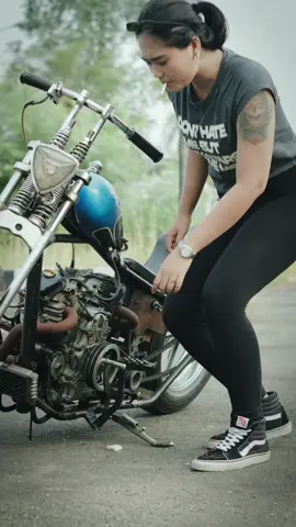 Jangan lupa cek oli jangan sampe kering oli mesin kalian, safe ride teman teman 🙌 #chopper #choppermotorcycle 