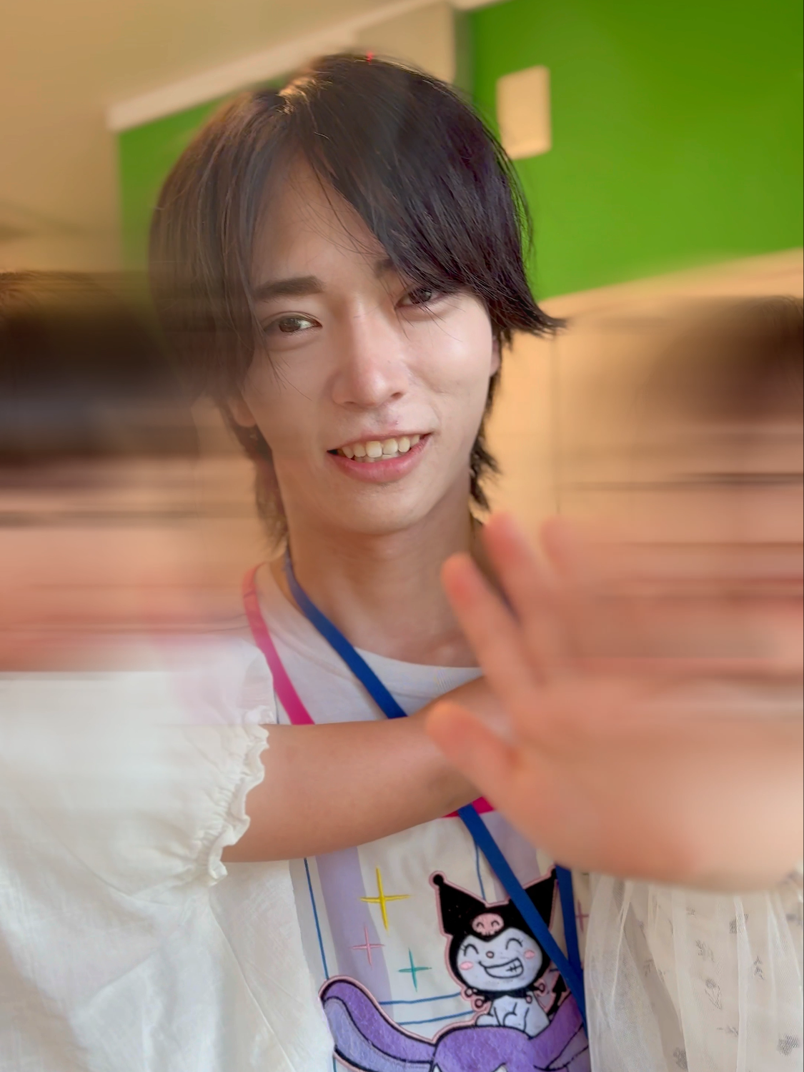 ✨子どもたちに大人気のかい園長✨ かい先生がお部屋に入ると、子どもたちが目を輝かせて「一緒に遊ぼう！」「かい先生！これ作ったの〜！」とかけよってきます💛 一人ひとりにじっくり向き合って話を聞くかい先生。 楽しくもほのぼのとした時間を過ごしました🥰 ※キートスはダメージジーンズOKです！ ーーー ✨TikTokサブスクリプション登録者様60名突破✨ 普段は保育に関する動画、ライブでのQ&Aをメインに行っ ておりますが、このサブスクでは、よりキートスの深い部分を知ってもらえるような内容が盛りだくさんとなっております💛 例えば、、、 ・NGなし！超ぶっちゃけ限定ライブ ・限定Xアカウントへの招待 ・プレゼント企画 ・限定動画の配信 などなど、、、！ キートスをもっと知れる！ キートスをもっと好きになる！ そんなコンテンツを用意していきたいと思っています🥰 ーーー #保育#保育士  #fyp #保育園キートス