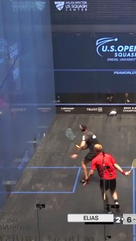 These two are on fire! 🔥 Unbelievable athleticism with two consecutive mind-blowing retrievals! 🤯  #squash #psaworldtour #joelmakin #diegoelias #sport
