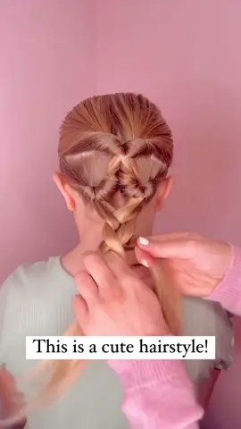 Simple cute hairstyles for school. I love this one it’s so pretty! #kidhairstyles #easyhairstyles #backtoschool #hairstyle #hairtutorial 