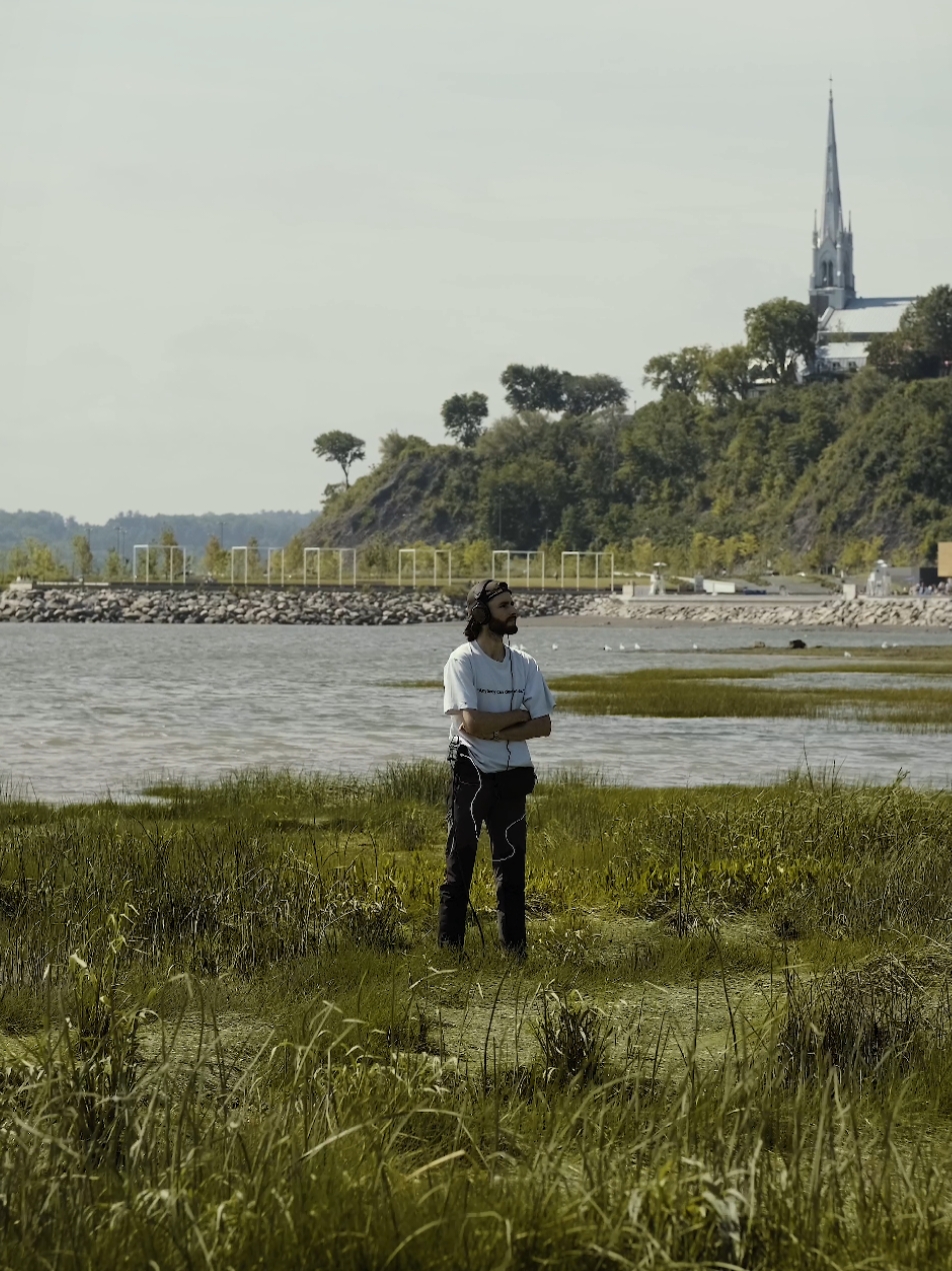 The sounds of a marsh ground 🌱 Walking along the banks of the St. Lawrence River in Quebec City, I discovered the marsh of 