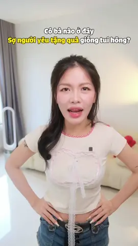 Lí do tui sợ ông Long tặng quà #ideverray #ongthibalong #Love #couple #foryou #tizifamilia 