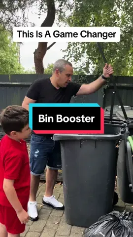 Scott using our #binbooster This is literally a game changer as far as our rubbish is concerned. This gadget simply hooks on to the bin and pushes the rubbish bags down so that you can put more in. #bin #bins #rubbish #gadget #garden #tools #binpusher #rubbishcollection #gamechanger #fyp #foryou #foryoupage @musthaveideasuk 