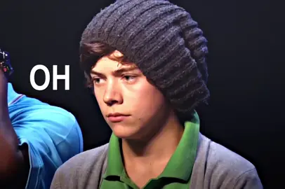 pretend there is an interesting caption #harrystyles #harrystylesedit #theybothreachedforthegun #trend scp: @e 🇵🇸 @bia 🎀 tags: @⋆˚࿔ 𝐤𝐚𝐣𝐚 𝜗𝜚˚⋆ @mary🍒 @louise💐 @giorgia ୨୧ @mar🪽🍒 @g ★ @- bia 🫂 