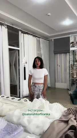 Аж тільки в четвер зʼявився просвіток щоб відзняти для вас відео 🤪🫶🏻 #шторивідіванни #іванна #фіранкивідіванки #шторионлайн #шторипрофесійно #замовититюль #тюль #рекомендації