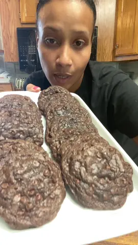 Brownie mix cookies  1 Box of browies  1/2 cup of vegetable oil  2 eggs  1 cup chocolate chips  Bake 350 - 10 minutes #tashasway #EasyRecipe #simplerecipe #browies #cookies 