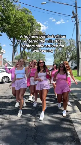 we 🩷 our seniors!!!! #thinktheta #rush2024 #sorority #greeklife #recruitment 