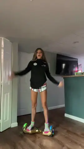 I love my hoverbord #dance #dancing #dancing #dancer #dances #dancin #hoverboard  #apple #appledance #trend #hoverborddance #trends 