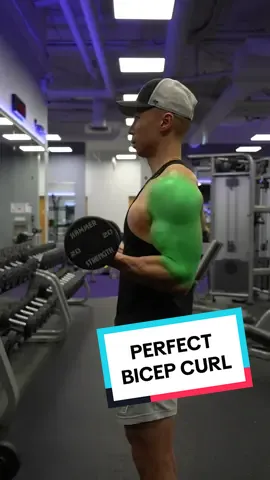 ✅ Perfect Bicep Curl Form Tips: 1) Keep Your Upper Arms Stationary: Moving your upper arms shifts tension to the anterior deltoids. Keep them locked in a vertical position to maximize bicep engagement. 2) Tuck Your Elbows In: Flaring your elbows out activates the lateral deltoids. Keep your elbows close to your sides to ensure the focus stays on your biceps. 3) Maintain Depressed Shoulders: Raising your shoulders during the curl shifts tension to your traps. Keep your shoulders down and relaxed throughout the movement for optimal bicep isolation. Size & Shred Training program 👉🏻 deltabolic.com (link in bio) @Legion Athletics Supplements 👉🏻 code “DELTA” for 20% off (link in bio) #bicepcurl 
