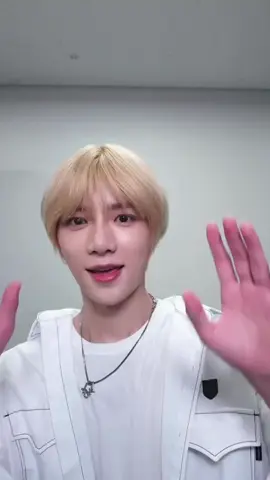 にゃんにゃん言ってるのかわいい…😭🐱🤍 #txt #txt_bighit_official #범규 #ボムギュ #beomgyu 