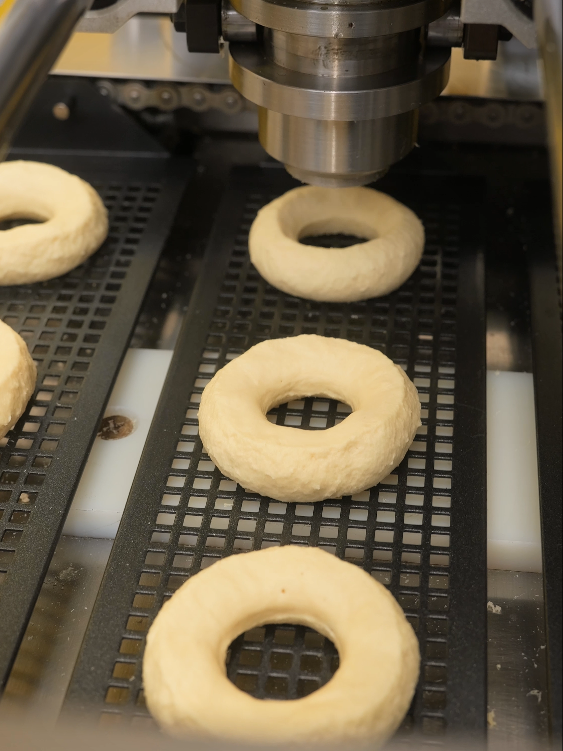 Amazing! Automatic Donut Machine Making Process #food#foodie#foodtiktok #tiktokfood #streetfood #koreanstreetfood#donut #donuts #donutshop #doughnut #machine #foodmachine #donutmachine