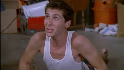 ¡Tranquilo, Stevie! 🫣🦾🤖 Sigue disfrutando de: ‘Malcolm el de en medio’ solo por Azteca 7, el canal correcto. 😉📲✨  #MalcolmEnEl7