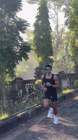Keren juga ni kacamata buat workout😎 #workout #homeworkout #lari #binsik #baliboys #workouttips #perubahan2024 