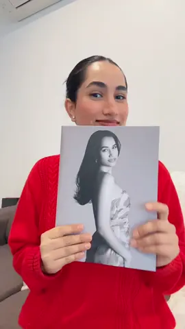 Unboxing my hardcover portfolio feom @Country Girl Management. Couldn’t control my excitement!! 🥹🫣 #modeling #portfolio #photoshoot #countrygirl #brisbane 